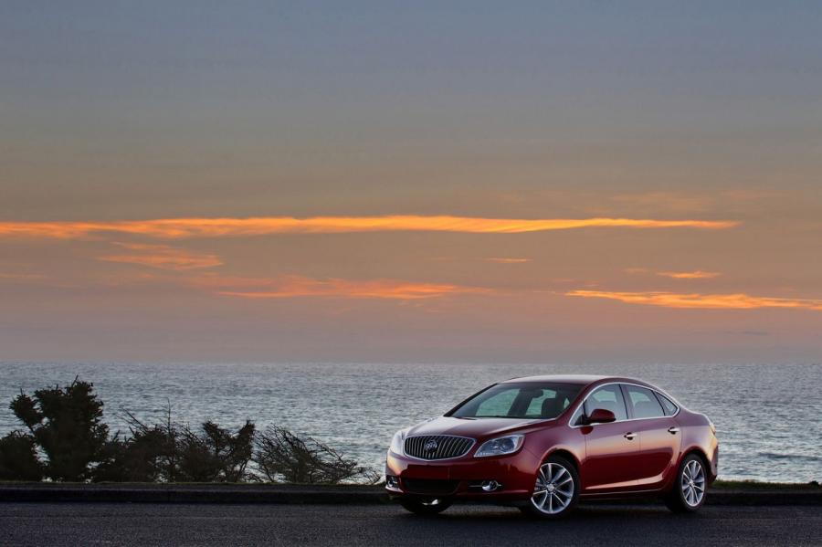  Buick Verano 2015 года  (фото 2 из 3)